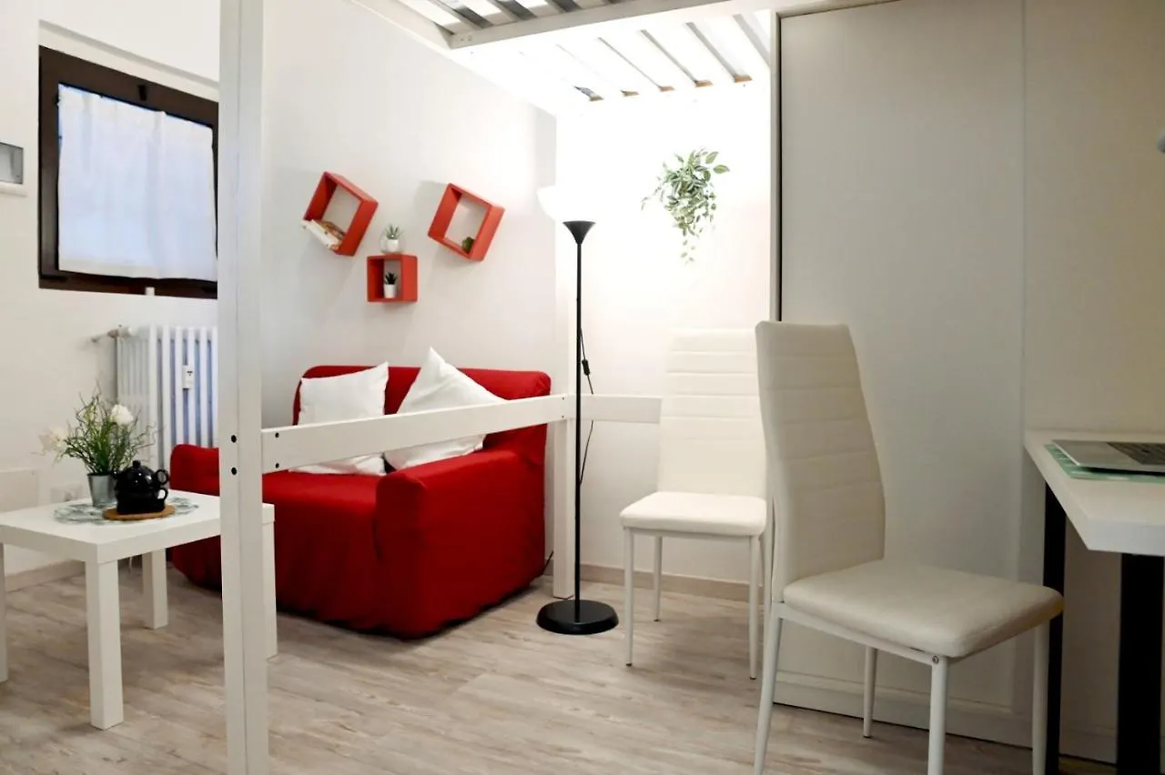 Lucca 22 Hotell Milano 0*,