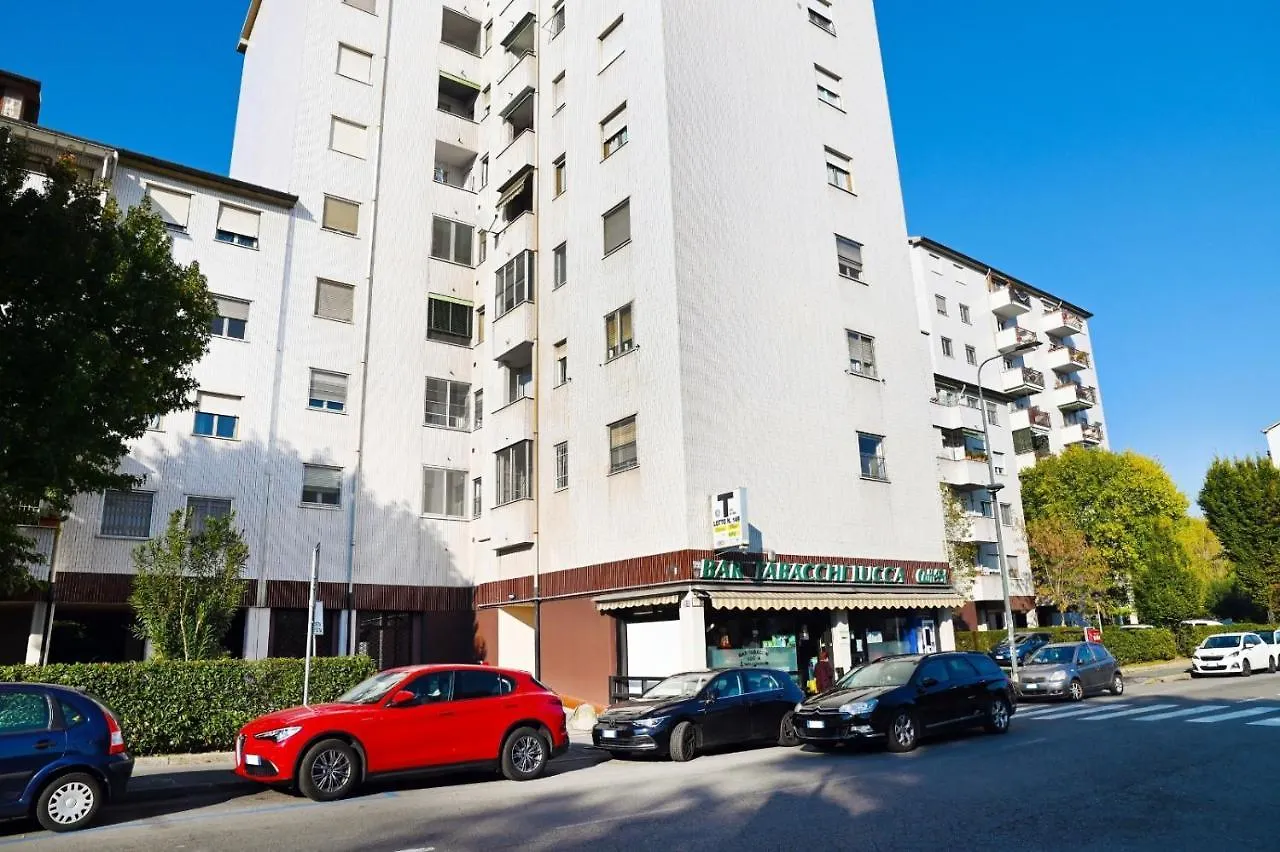 Lucca 22 Hotel Milan Italy